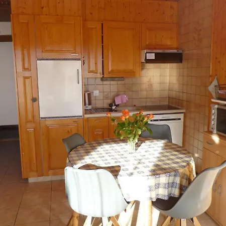 Centaure A Rs 3 By Interhome オヴロナ